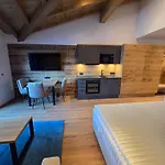 Penthouse Ii Mit Balkon Und Ausblick דירה *