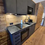 Penthouse Ii Mit Balkon Und Ausblick דירה