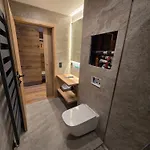 Penthouse Ii Mit Balkon Und Ausblick דירה פוש אן דר גלוקנשטראסה
