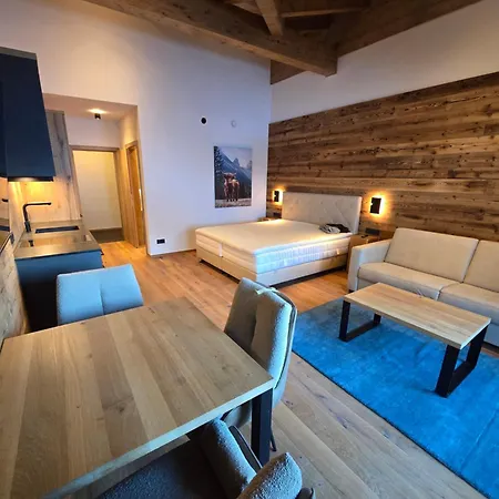 Penthouse Ii Mit Balkon Und Ausblick Apartman Fusch an der Glocknerstraße