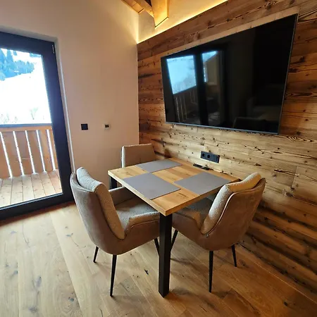 Penthouse Ii Mit Balkon Und Ausblick
