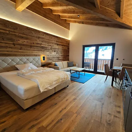 Penthouse Ii Mit Balkon Und Ausblick *