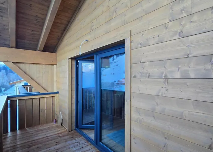 Penthouse Ii Mit Balkon Und Ausblick アパート